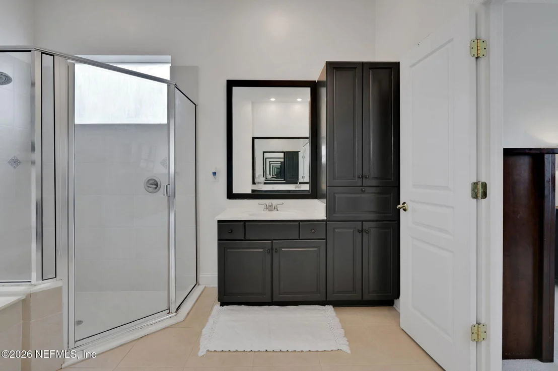 Photo of 1005 MEADOW VIEW Lane