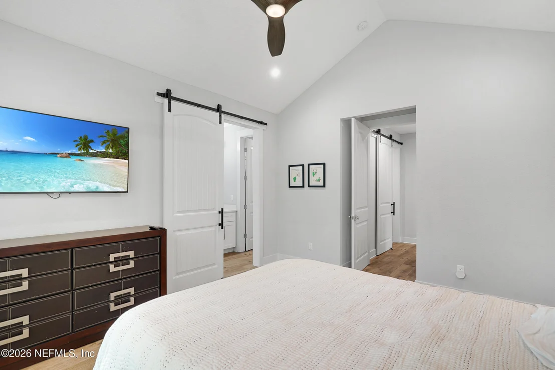Photo of 5 SOLANO Avenue