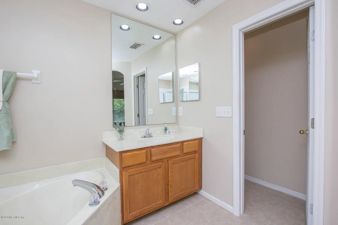 Photo of 2008 FIELDSTONE Court