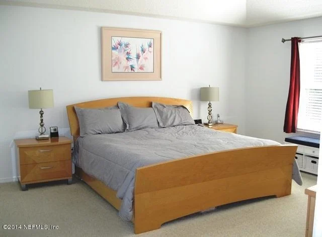 Photo of 212 Bobolink Place