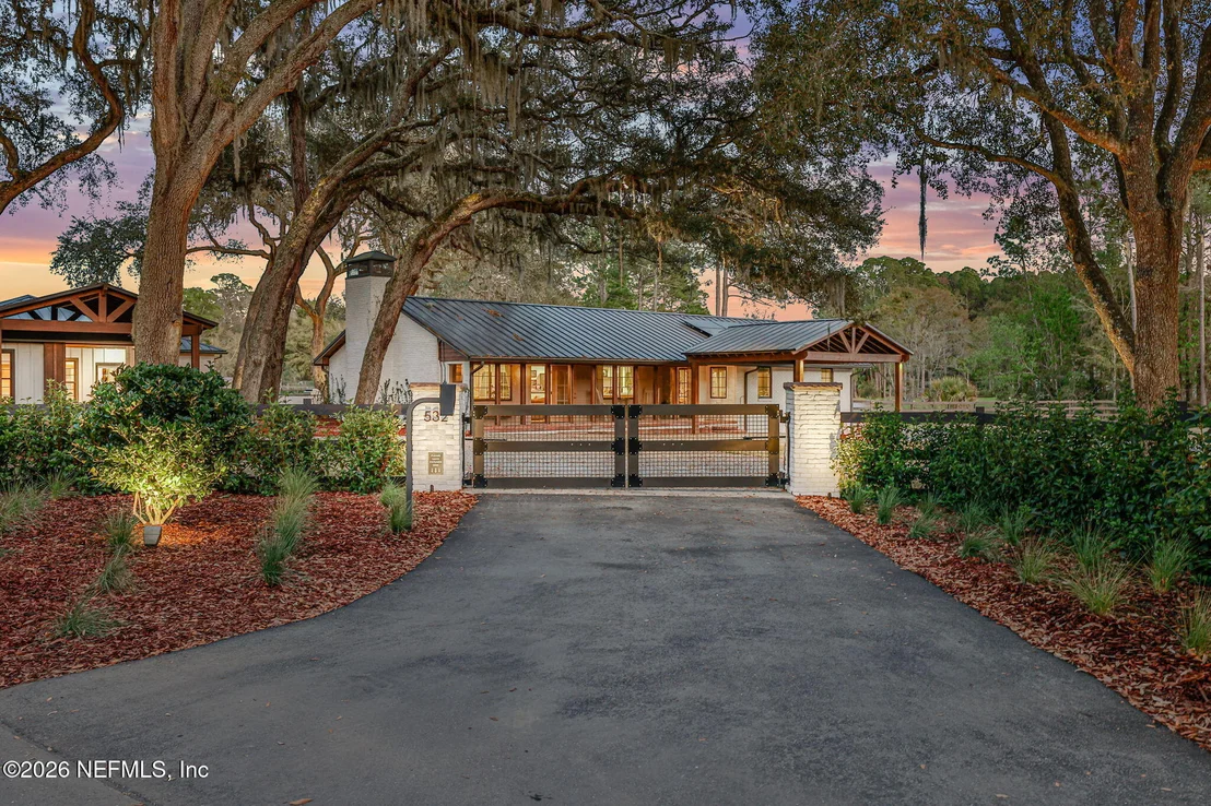 Photo of 532 MOONSHINE Drive