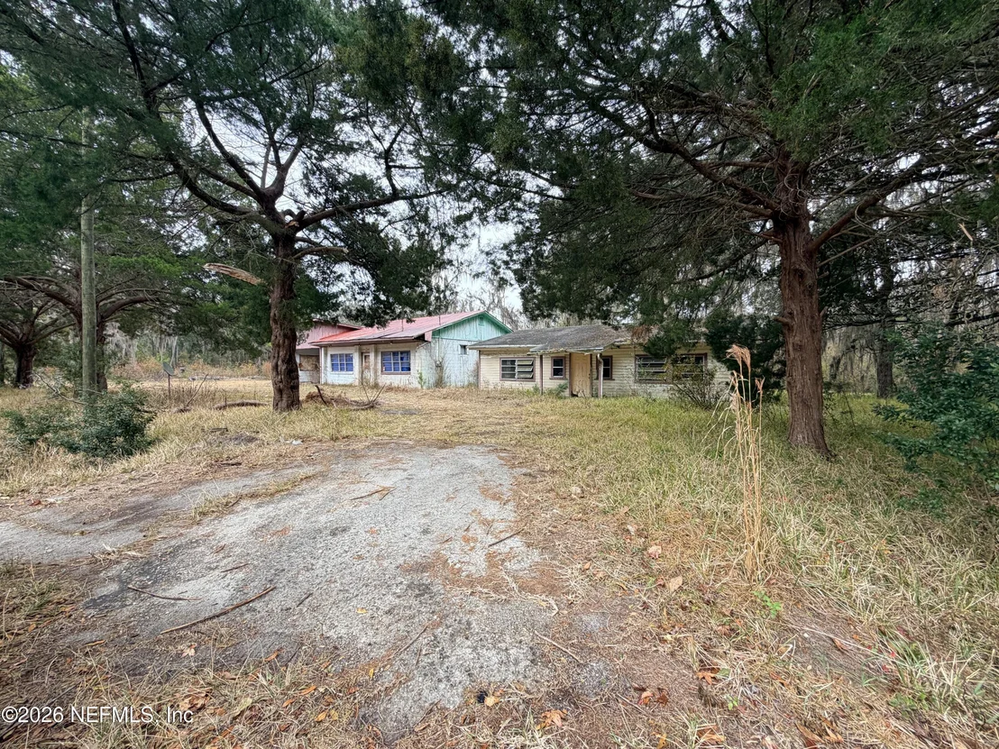 Photo of 435 W RIVER Road