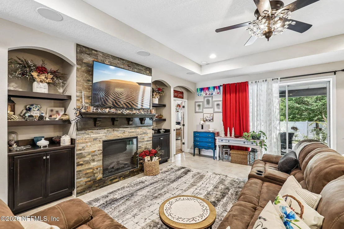 Photo of 910 LAUREL VALLEY Drive
