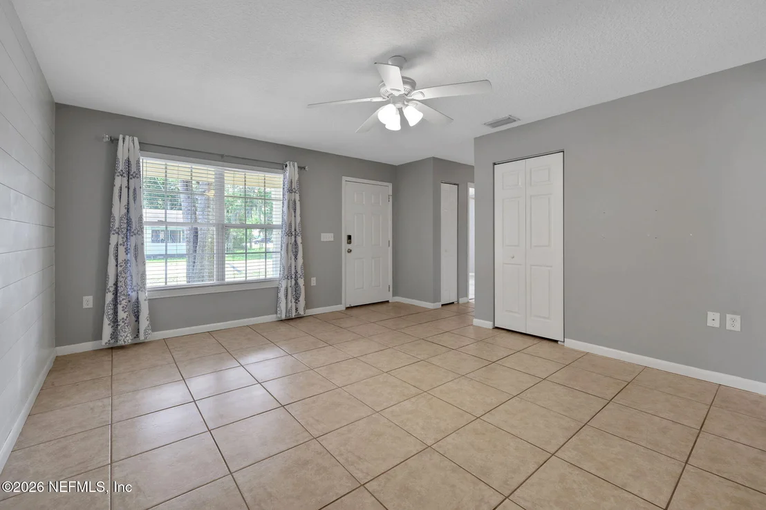 Photo of 980 N VOLUSIA Street