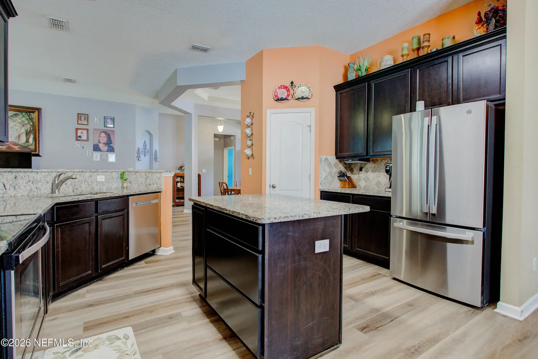 Photo of 10106 SANDLER Road