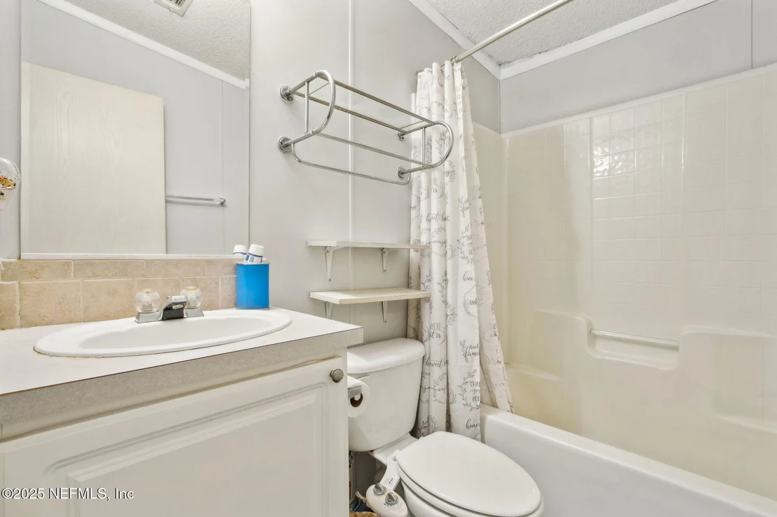Photo of 812 JONATHAN Road