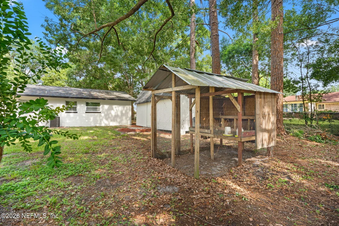 Photo of 594 CEDAR Avenue