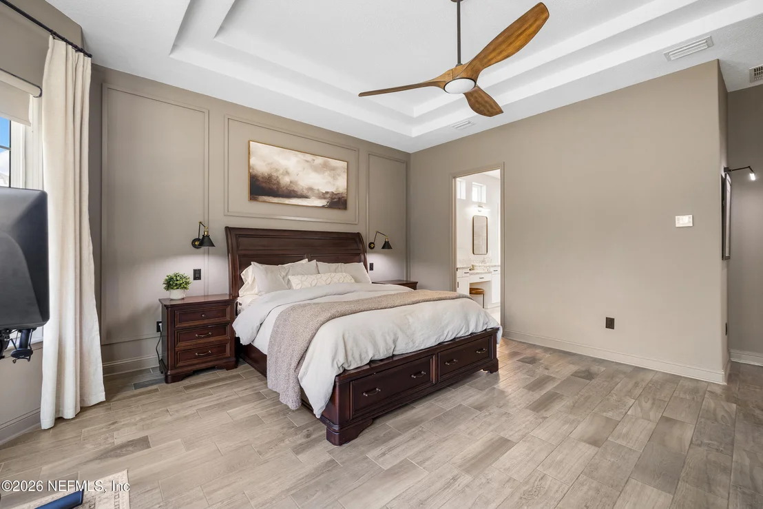 Photo of 447 GLENNEYRE Circle