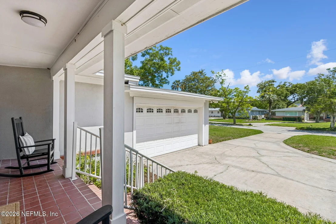 Photo of 915 OLD GROVE Manor