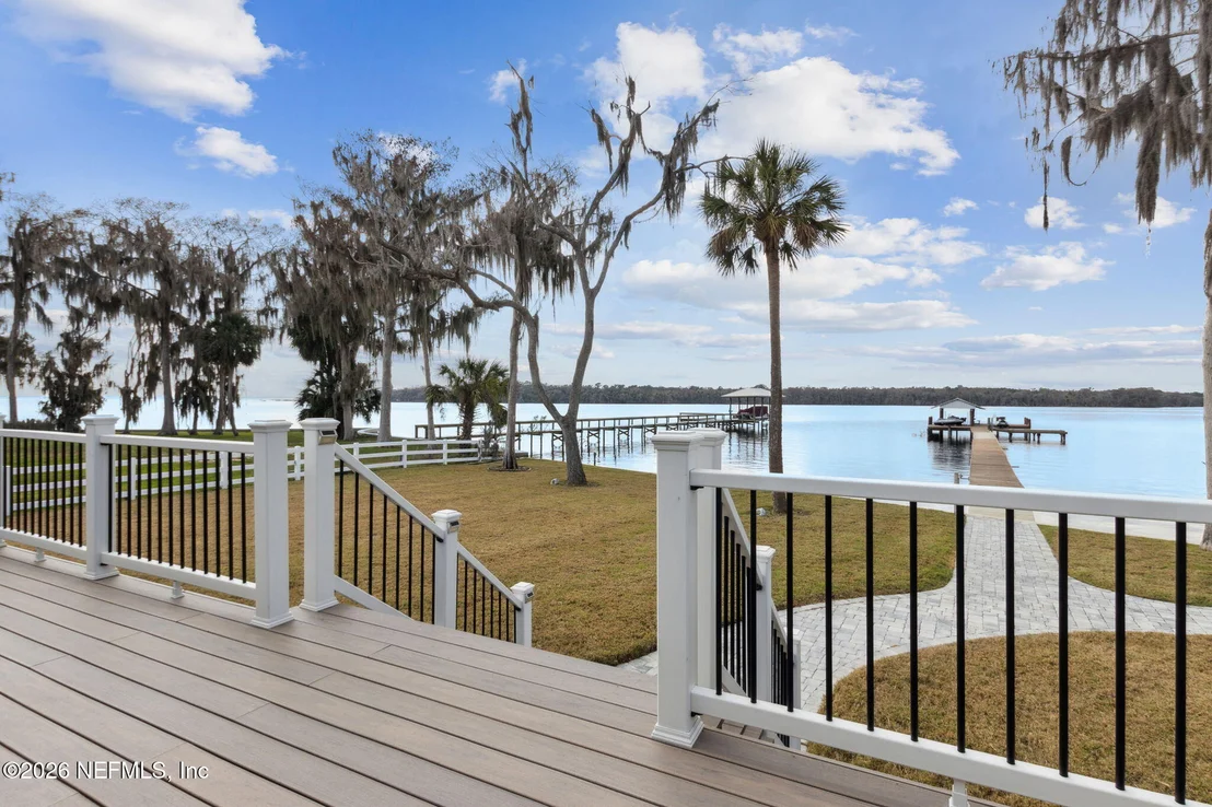 Photo of 208 LAKE GEORGE POINT Drive