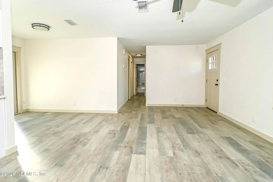 Photo of 406 BARBARA Circle