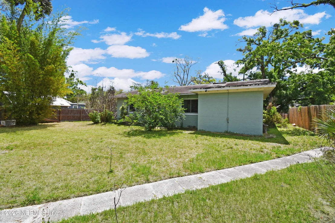 Photo of 244 RAVENSWOOD Drive