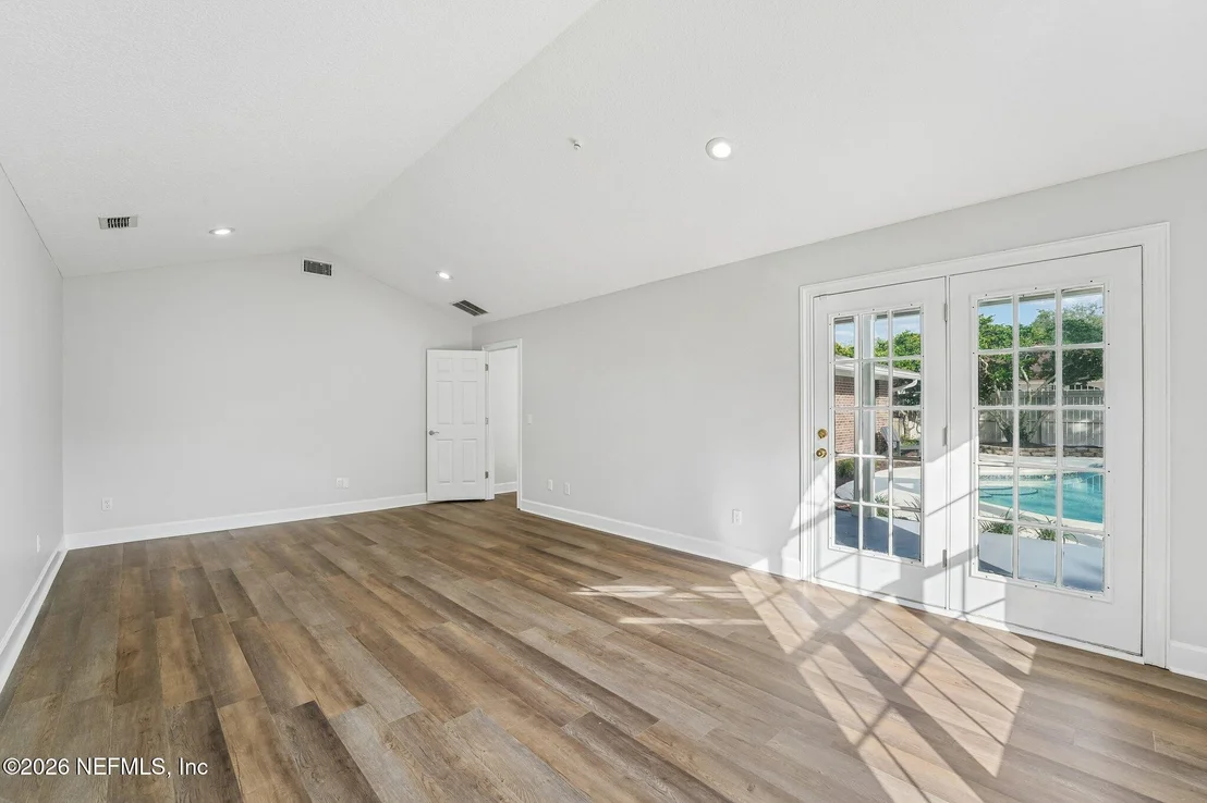 Photo of 1607 SHEFFIELD Place