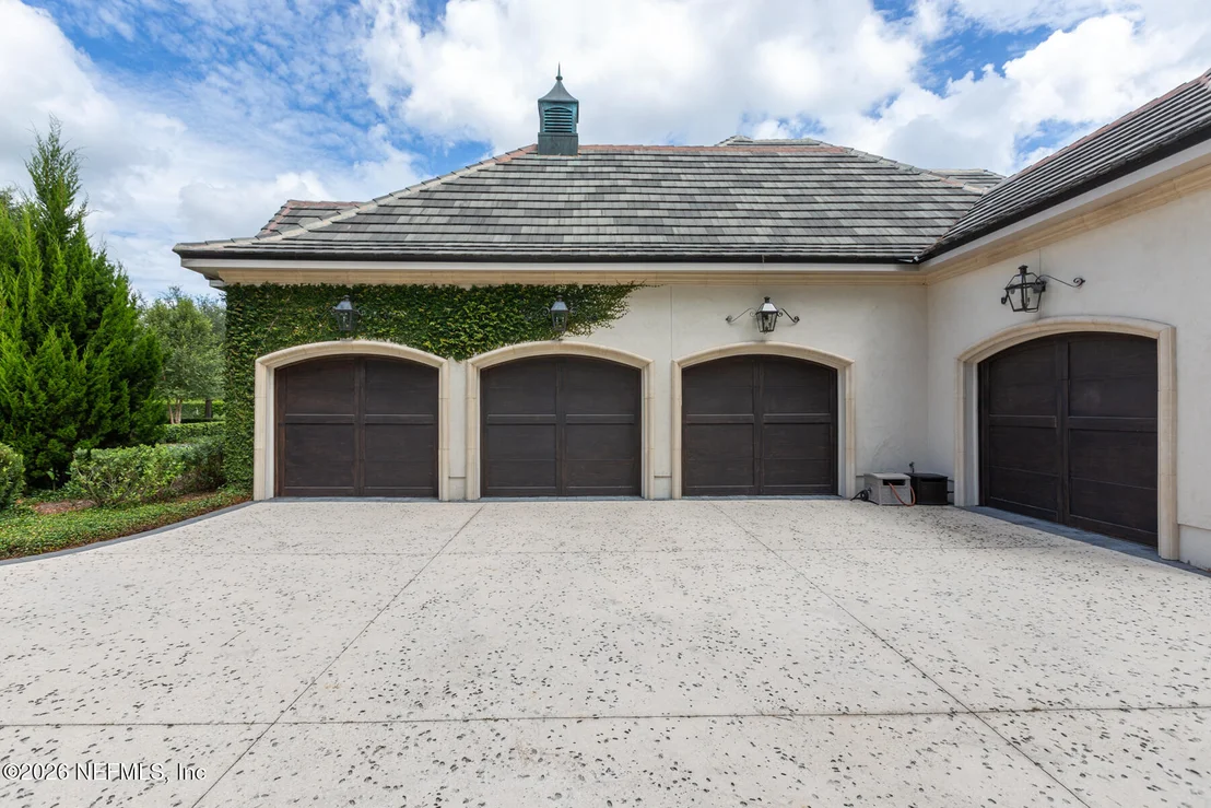 Photo of 5329 COMMISSIONERS Drive