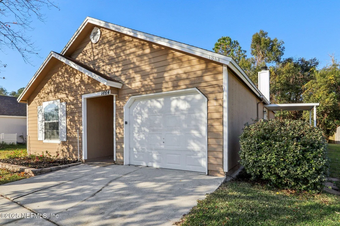 Photo of 1864 SHERATON LAKES Circle