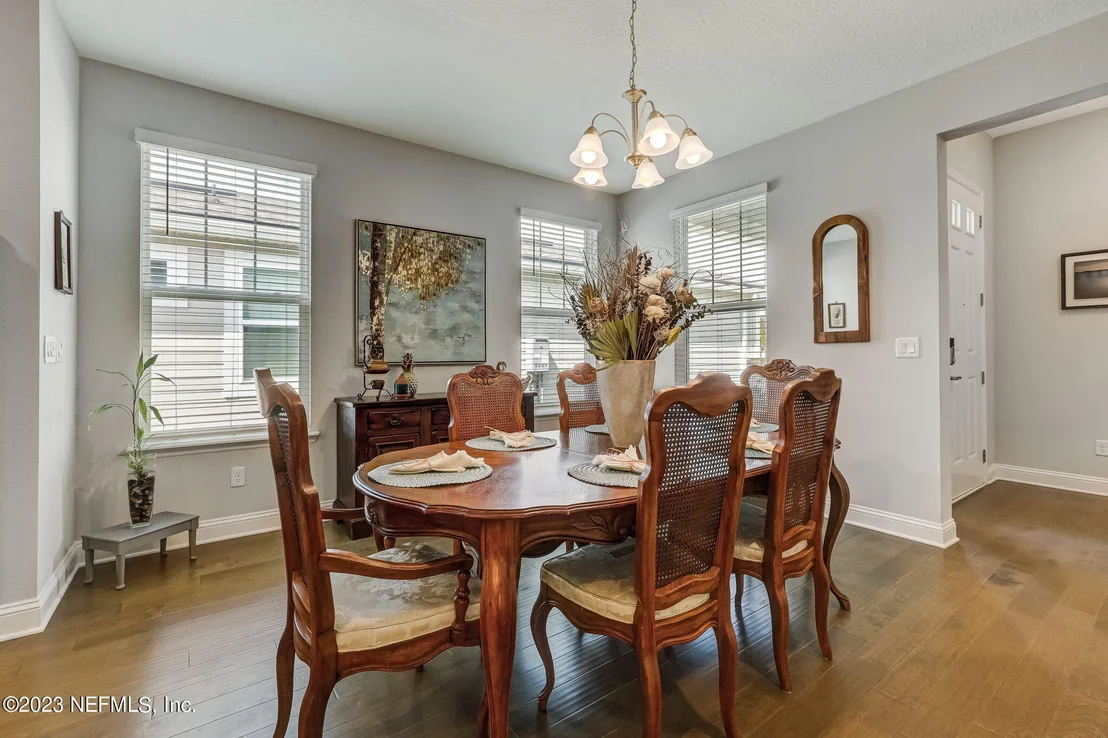 Photo of 214 HOPTREE Place