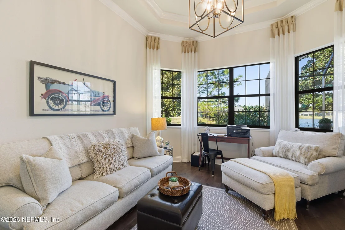 Photo of 213 CONSERVATORY Drive