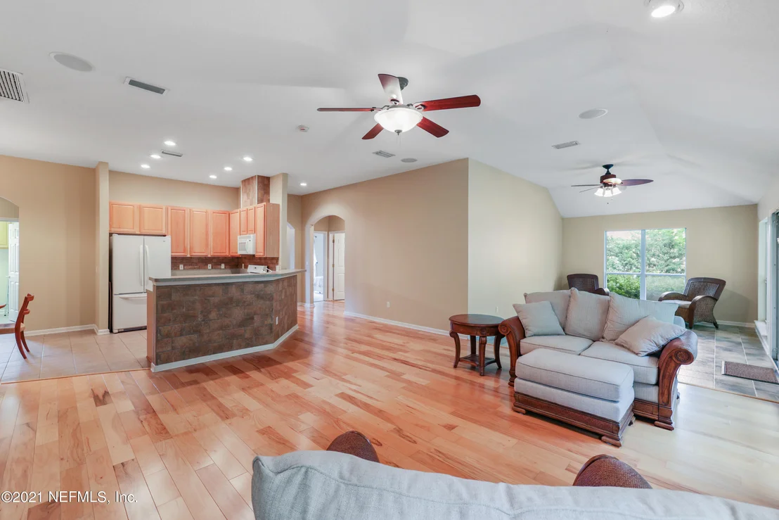 Photo of 420 HEATHER PARK Lane