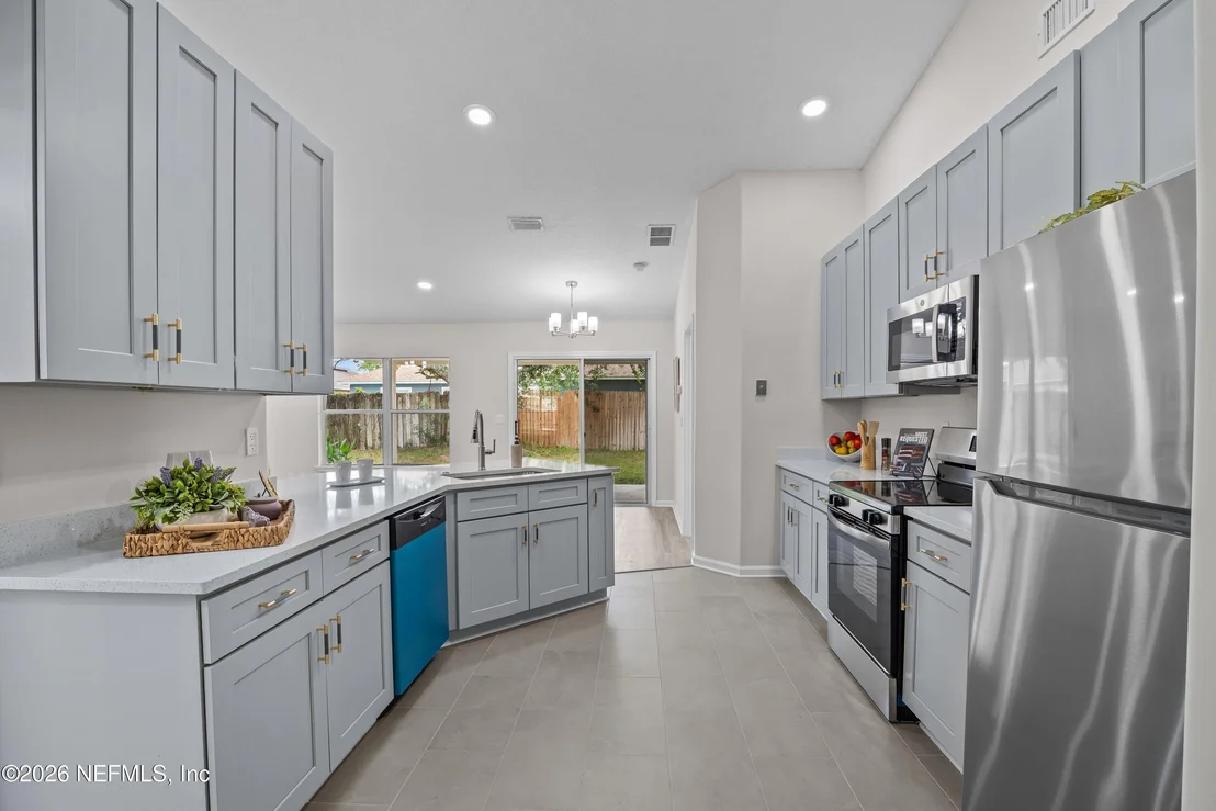 Photo of 12193 CAPTIVA BLUFF Road S