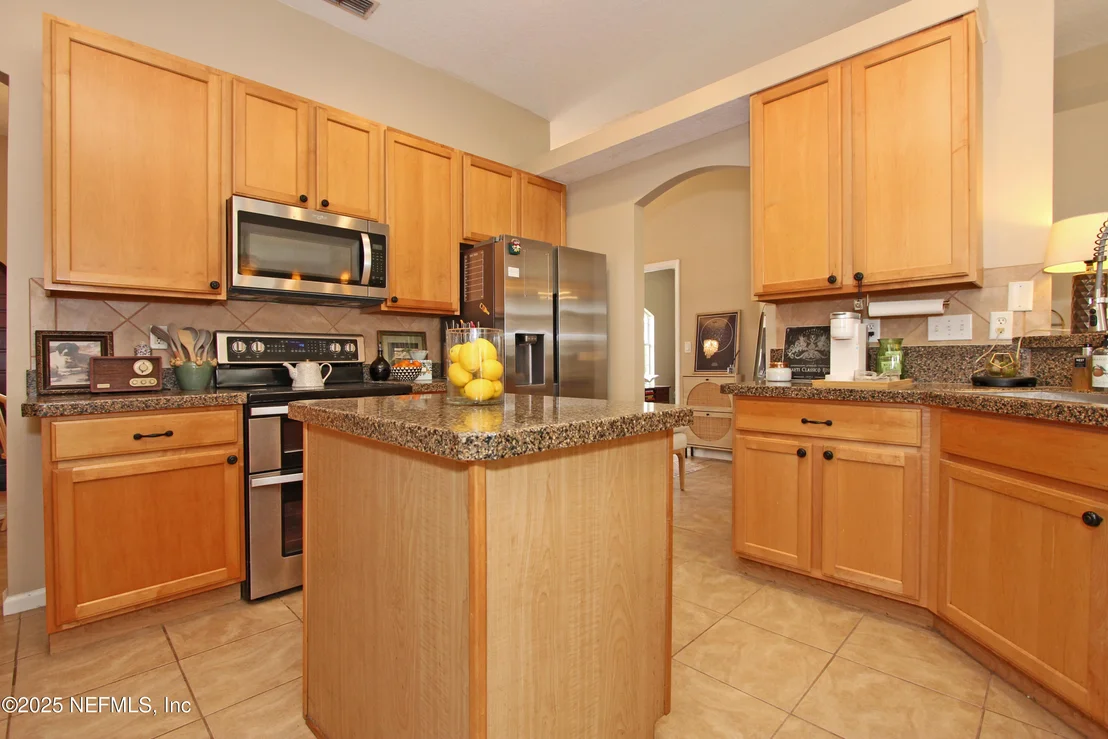 Photo of 1121 ANDREA Way