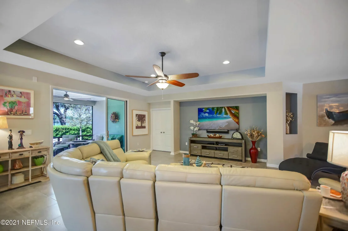 Photo of 19 GREENVIEW Lane