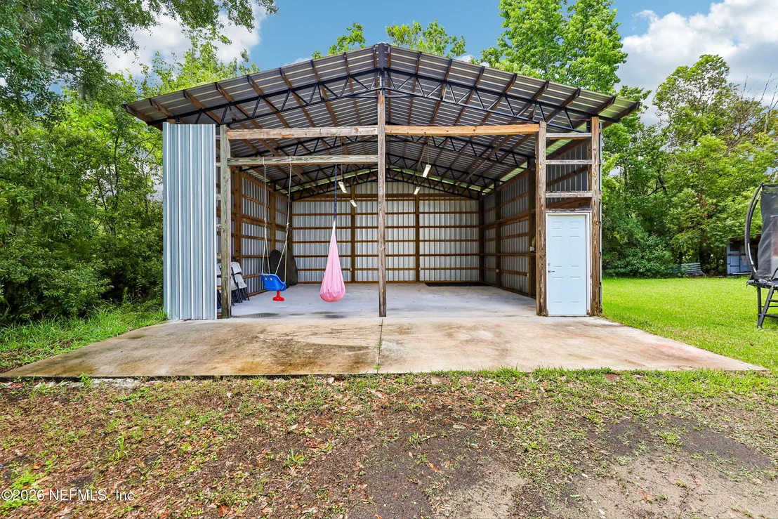 Photo of 2252 MILLS Road