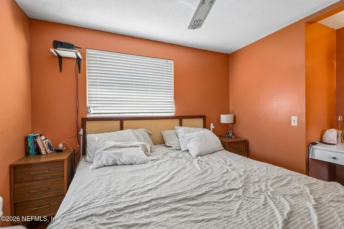 Photo of 1189 CROWN Drive