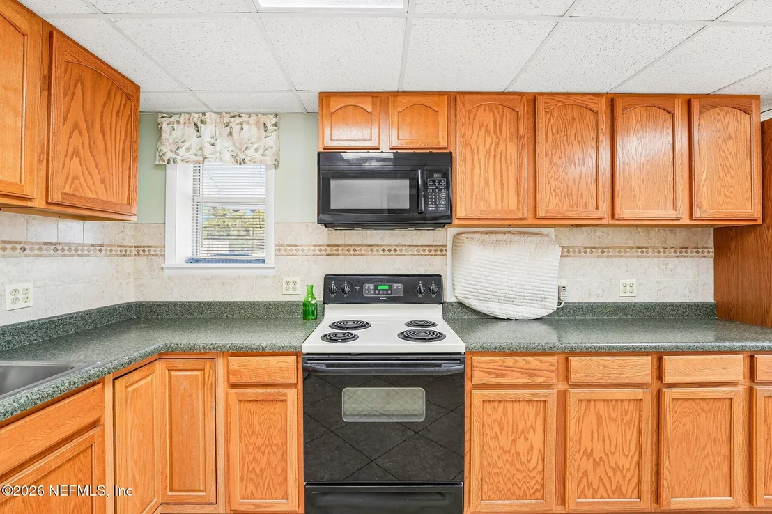 Photo of 10465 STONE Road