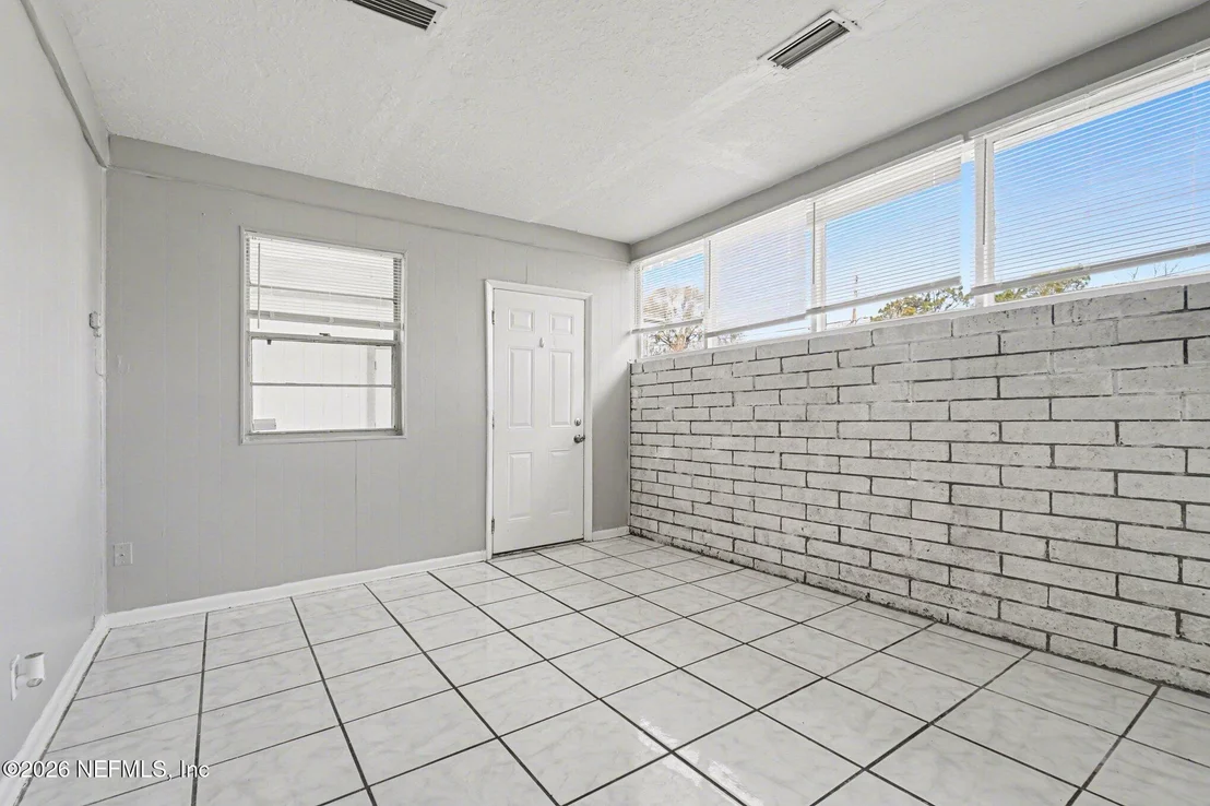 Photo of 4852 HATTERAS Road