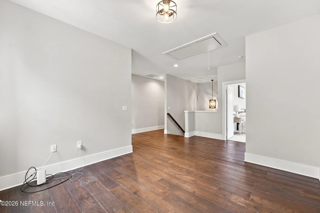 Photo of 760 PARADISE Lane