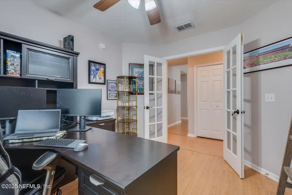 Photo of 184 SOUTHLAKE Drive