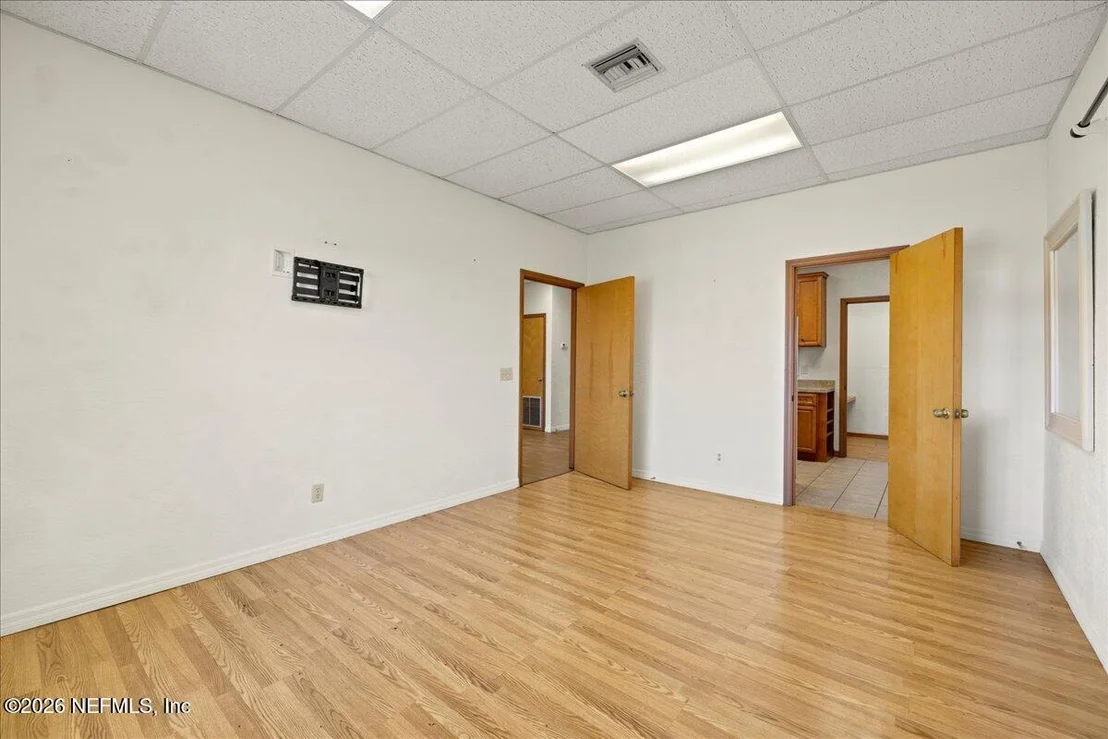Photo of 10 CENTRAL Avenue