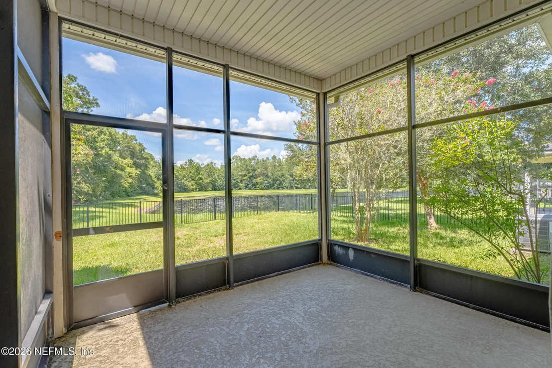 Photo of 285 W ADELAIDE Drive