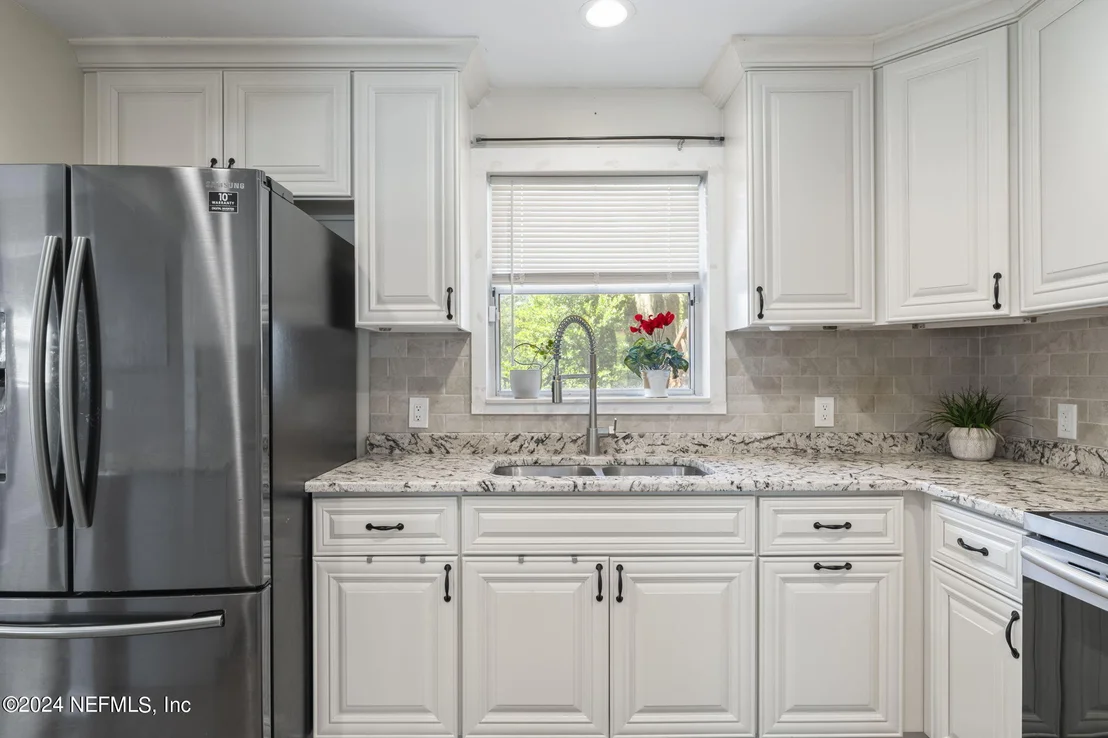 Photo of 10274 JOLYNN Road