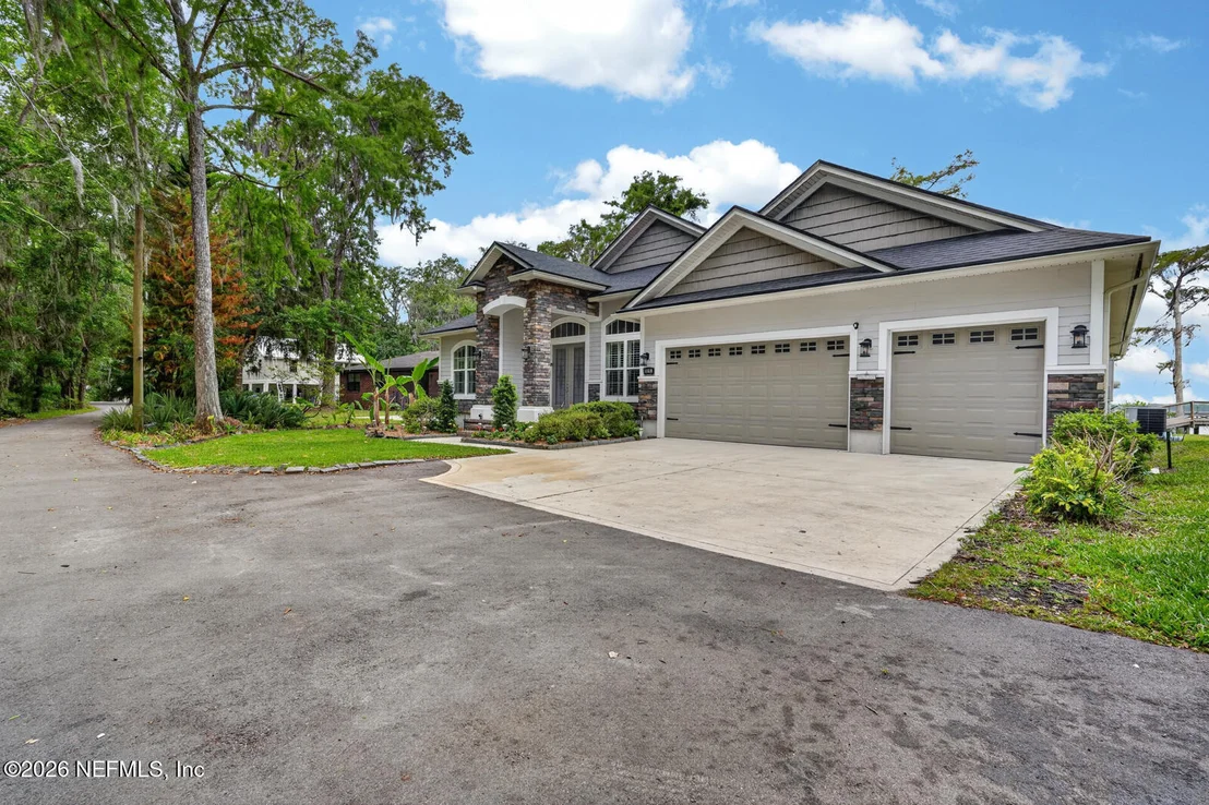 Photo of 10111 COUNTY ROAD 13 N
