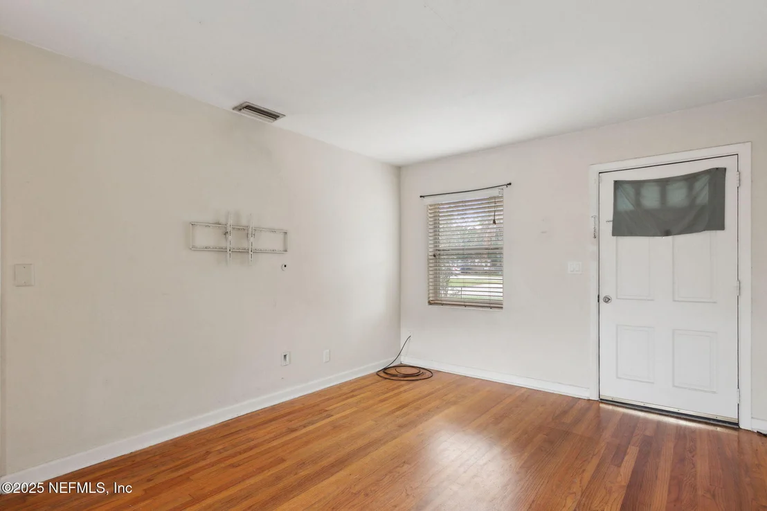 Photo of 10435 STONE Road