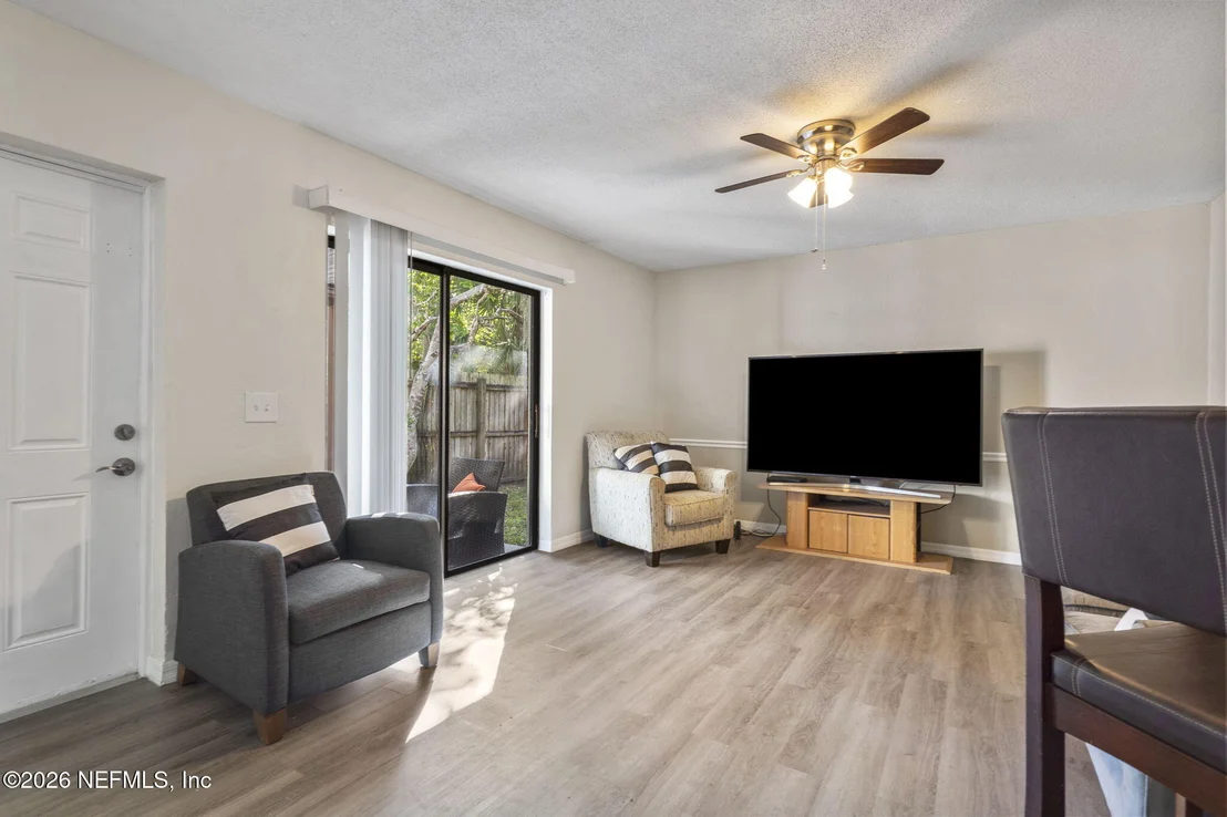 Photo of 69 SPRINGWOOD Square