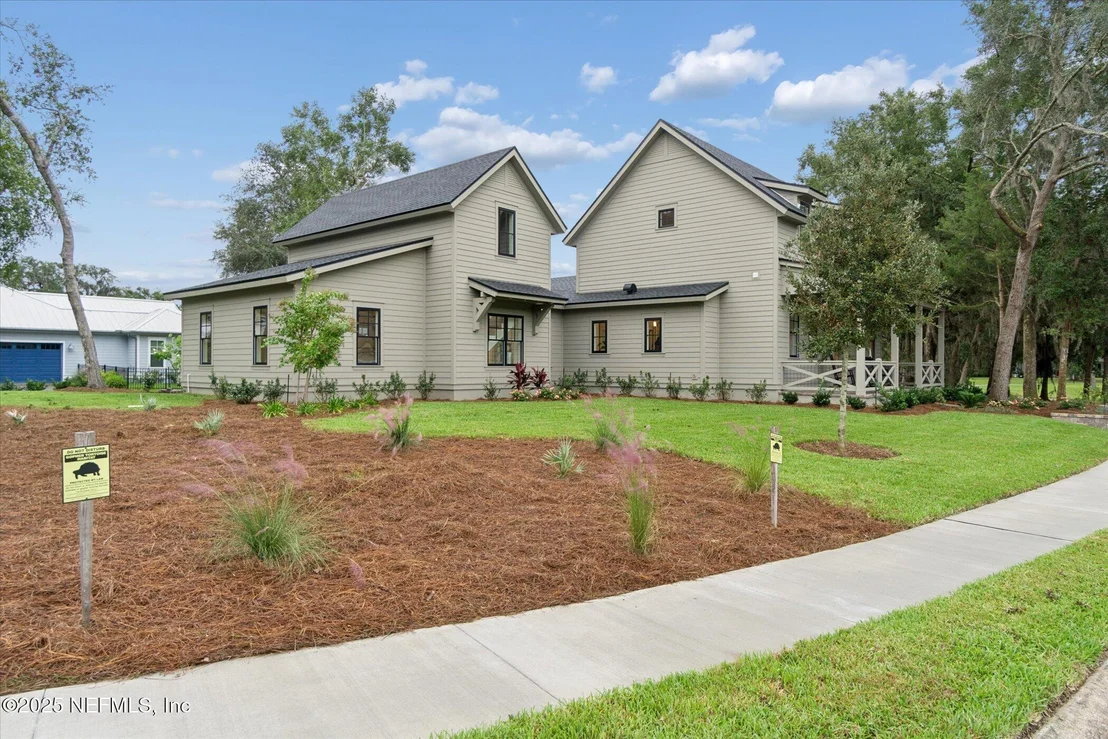Photo of 28167 GRANDVIEW Manor
