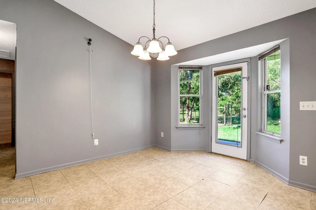 Photo of 2827 EAGLE POINT Road
