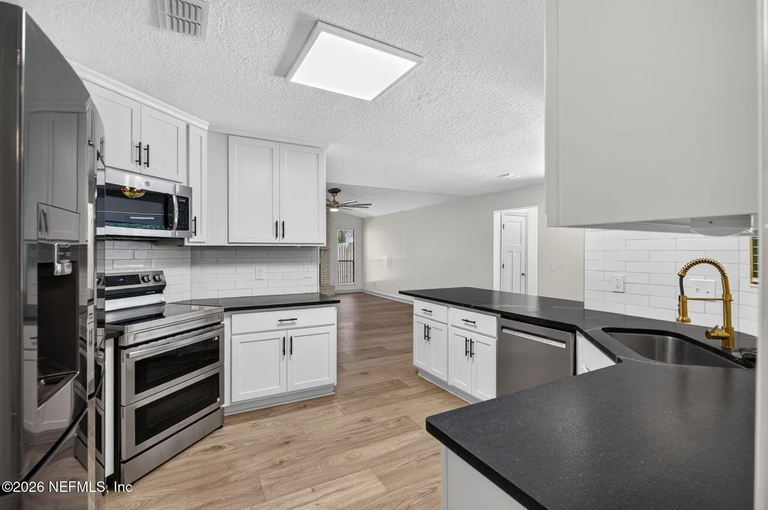 Photo of 12407 VALPARISO Trail