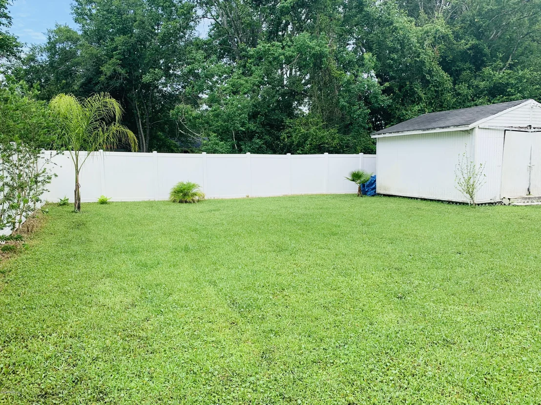 Photo of 2012 DELRAY Avenue