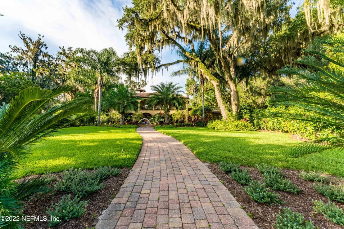 Photo of 8289 COLEE COVE Road