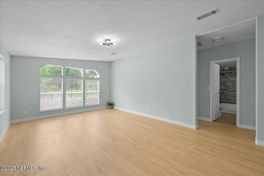 Photo of 725 KITTY Avenue