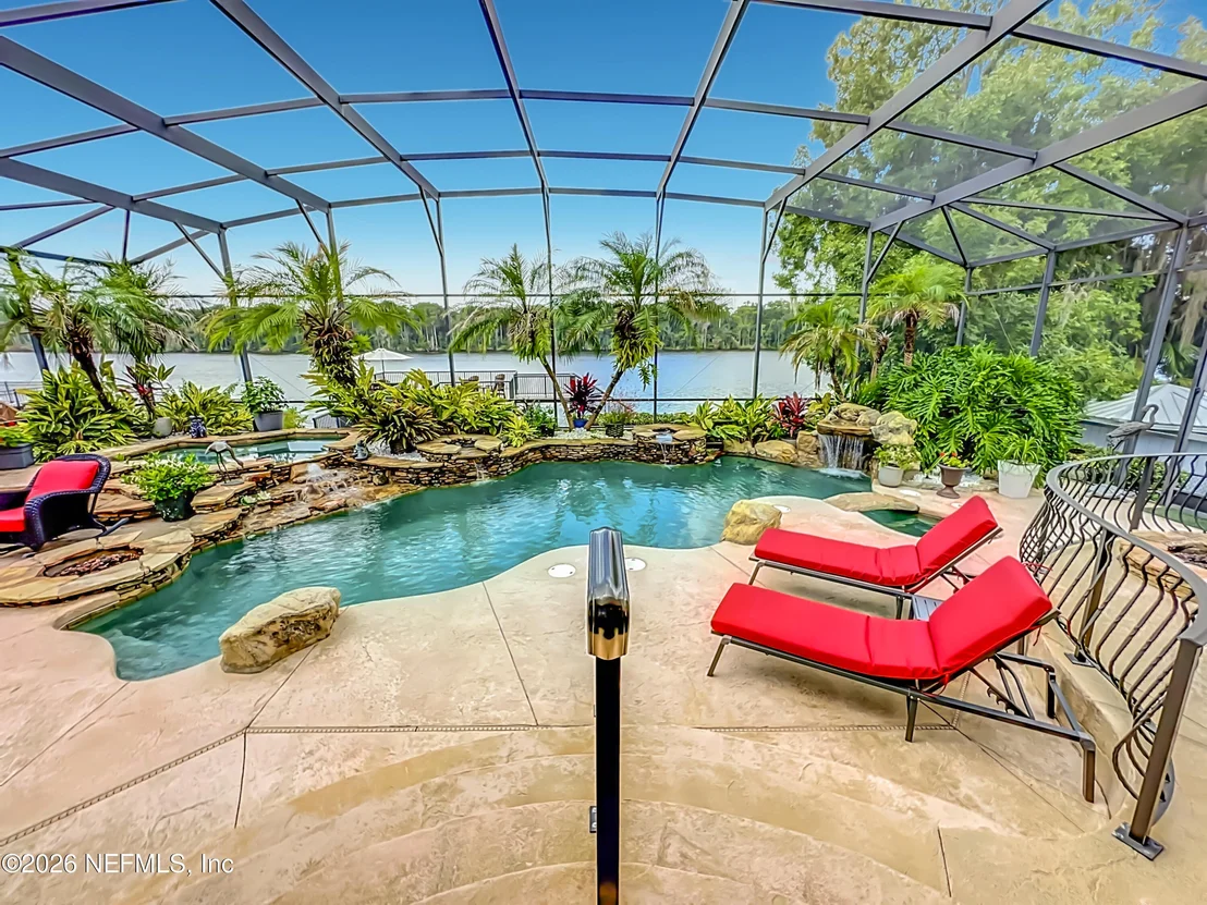 Photo of 129 RIVER Road