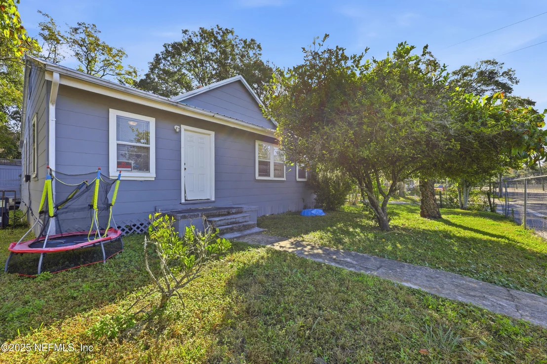 Photo of 1305 MELSON Avenue