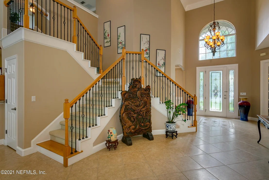 Photo of 1607 SILVER LEAF Way