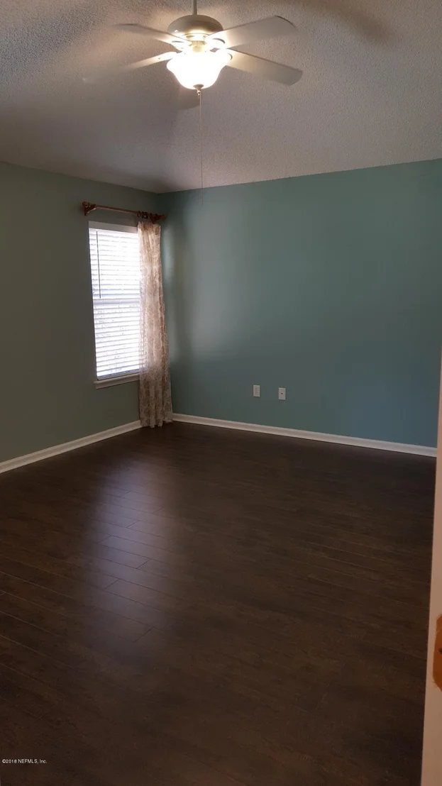 Photo of 8741 REDLEAF Court