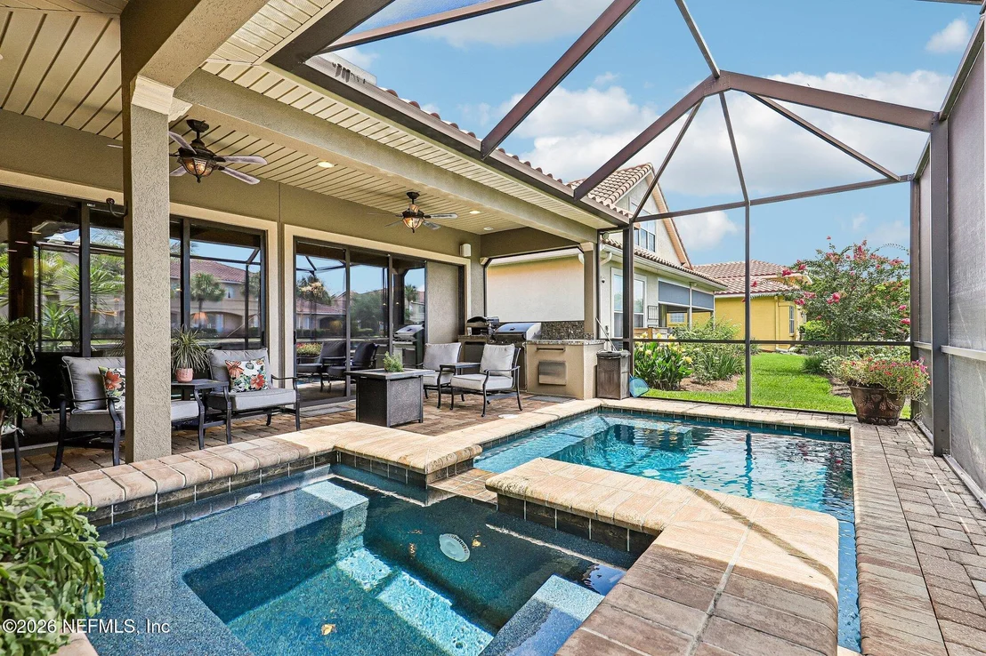 Photo of 4002 LA VISTA Circle