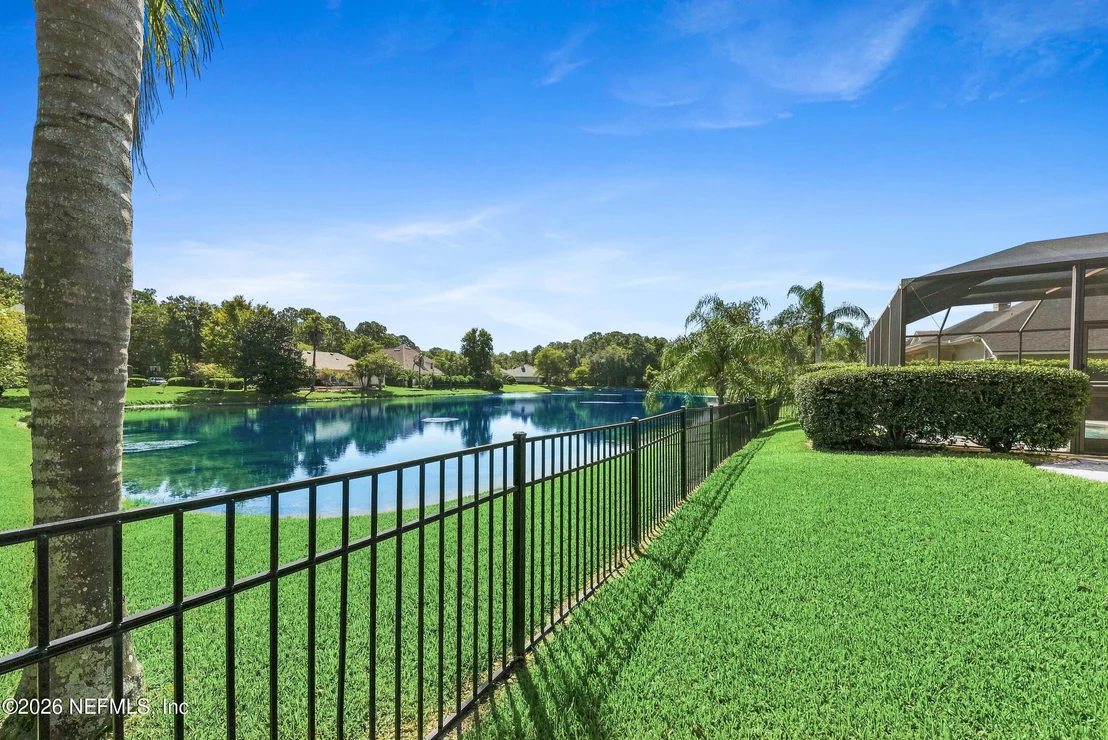 Photo of 1304 HONEYSUCKLE Drive