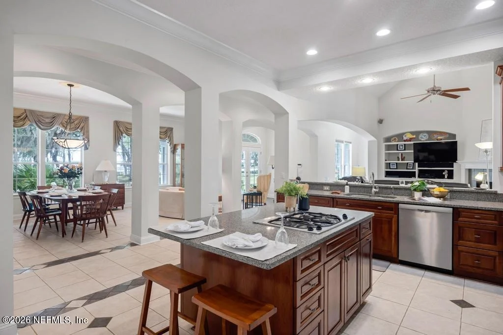 Photo of 124 RIVER PLANTATION Road N